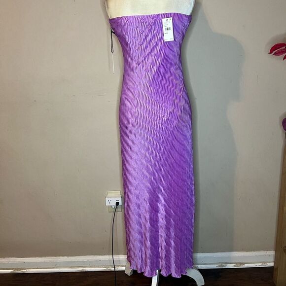 ASTR Plisse Tube Midi Dress - Picture 3 of 4